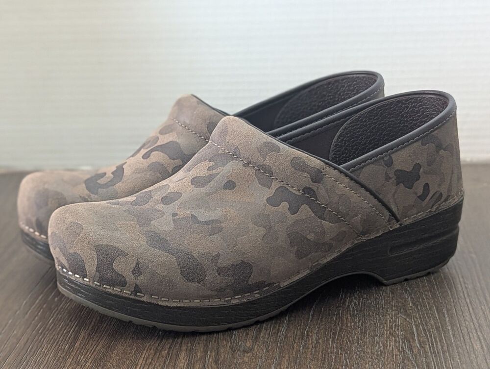 Dansko Professional Suede Stability Clogs Green Camo Womens EU 41 US 10.5-11 EUC